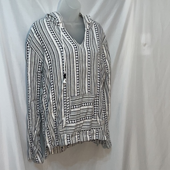 Beach By Exist Monochrome Patterned Hoodie - Picture 2 of 10